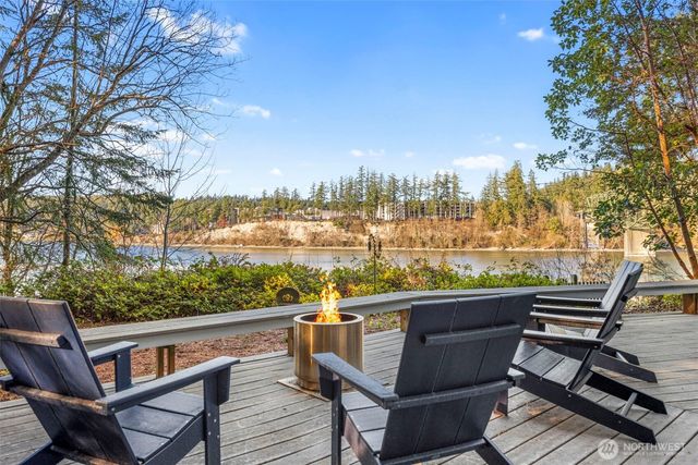 16273 Reitan Road NE, Bainbridge Island, WA 98110