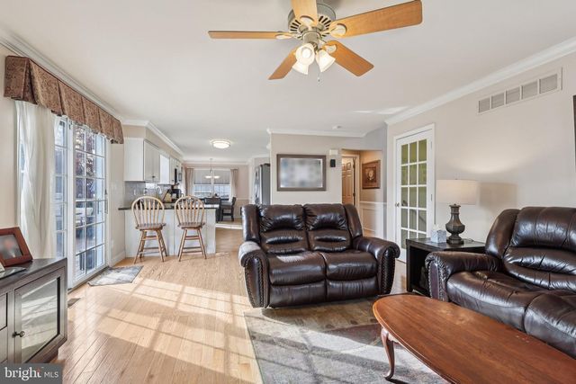 15 CONTINENTAL LN, Marlton, NJ 08053