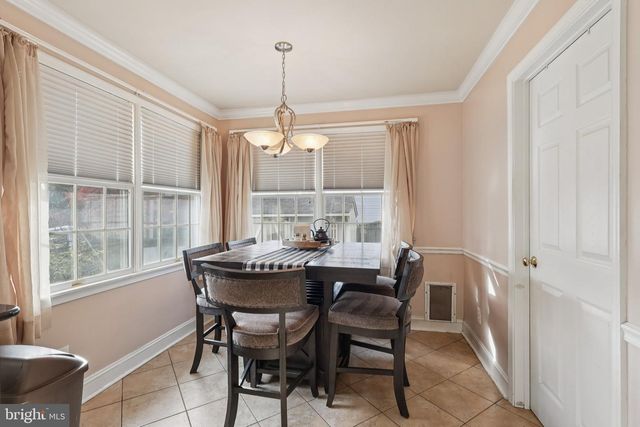 15 CONTINENTAL LN, Marlton, NJ 08053