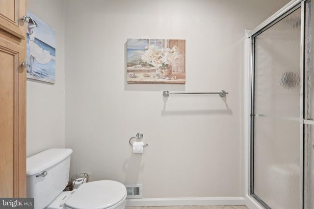 15 CONTINENTAL LN, Marlton, NJ 08053