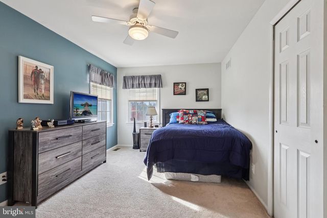 15 CONTINENTAL LN, Marlton, NJ 08053