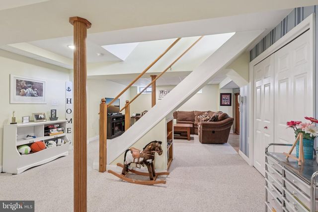 15 CONTINENTAL LN, Marlton, NJ 08053