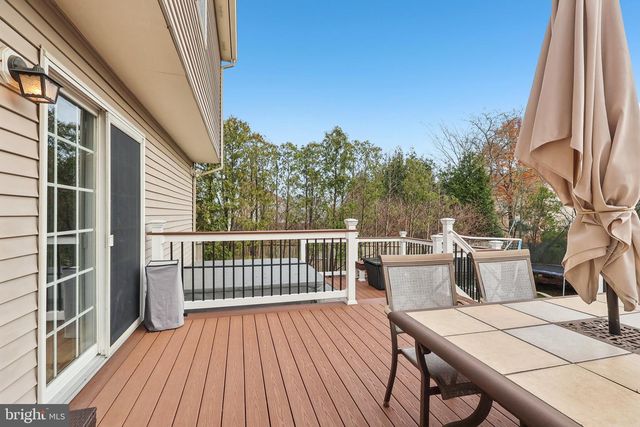 15 CONTINENTAL LN, Marlton, NJ 08053