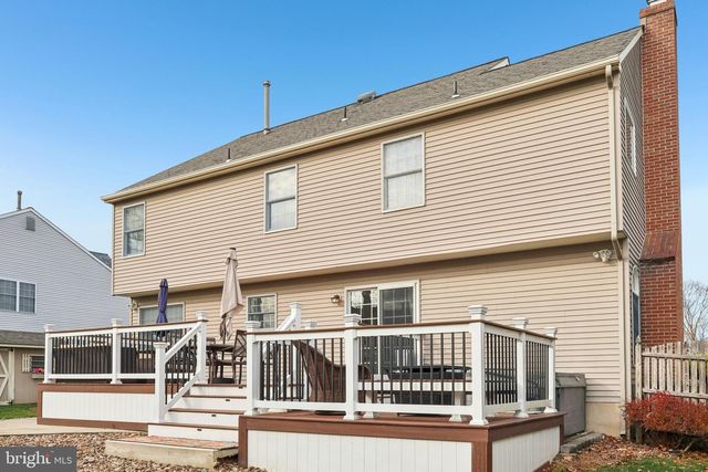 15 CONTINENTAL LN, Marlton, NJ 08053