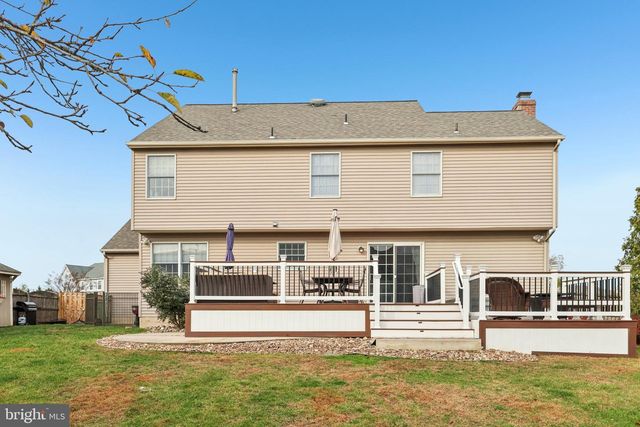 15 CONTINENTAL LN, Marlton, NJ 08053