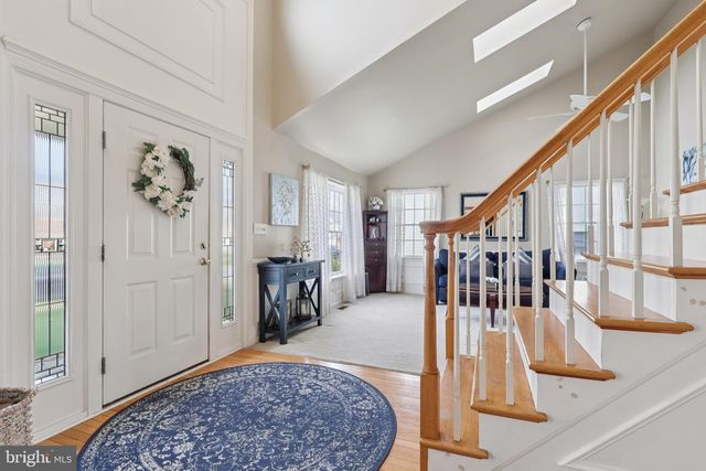 15 CONTINENTAL LN, Marlton, NJ 08053