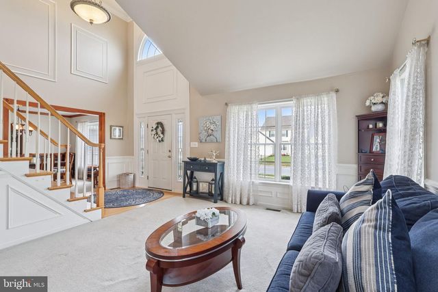 15 CONTINENTAL LN, Marlton, NJ 08053