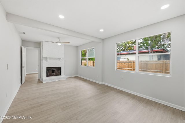 6039 GLENN ROSE Drive, Jacksonville, FL 32277