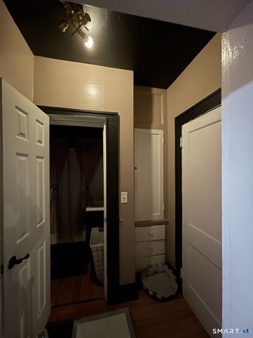 1522 North Avenue, Bridgeport, CT 06604