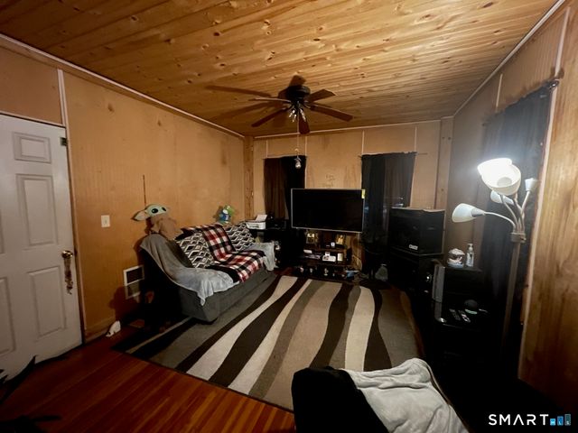 1522 North Avenue, Bridgeport, CT 06604