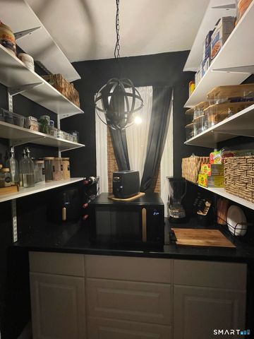 1522 North Avenue, Bridgeport, CT 06604