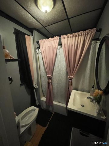 1522 North Avenue, Bridgeport, CT 06604