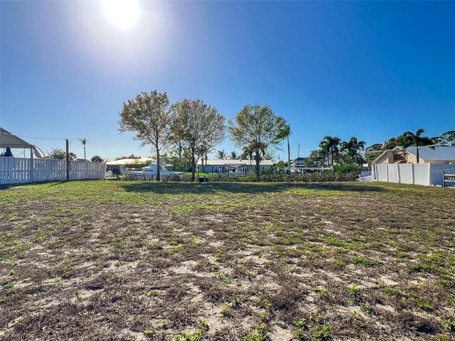 907 22ND AVENUE W, Palmetto, FL 34221