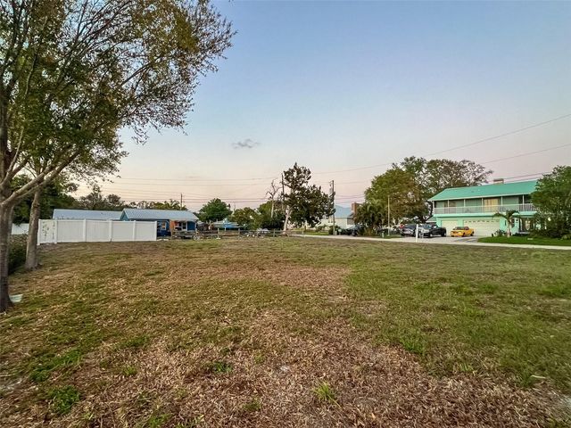 907 22ND AVENUE W, Palmetto, FL 34221