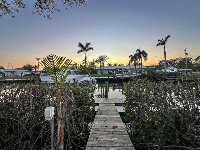 907 22ND AVENUE W, Palmetto, FL 34221