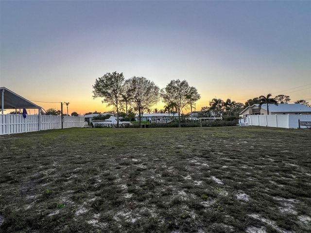 907 22ND AVENUE W, Palmetto, FL 34221