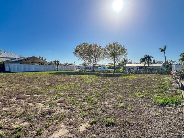 907 22ND AVENUE W, Palmetto, FL 34221
