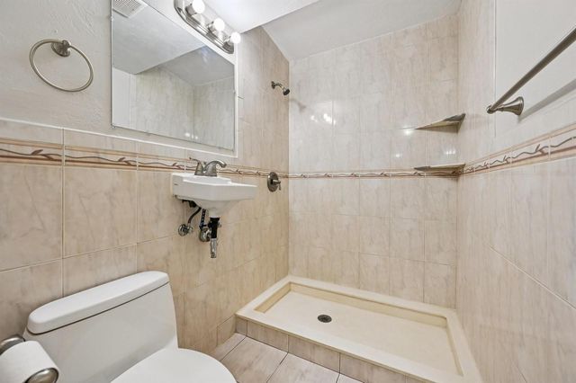 5618 Cinnamon Drive, West Palm Beach, FL 33415