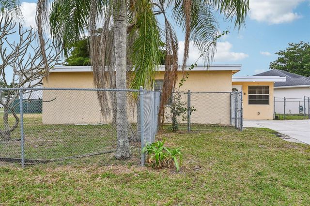 5618 Cinnamon Drive, West Palm Beach, FL 33415
