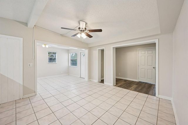 5618 Cinnamon Drive, West Palm Beach, FL 33415