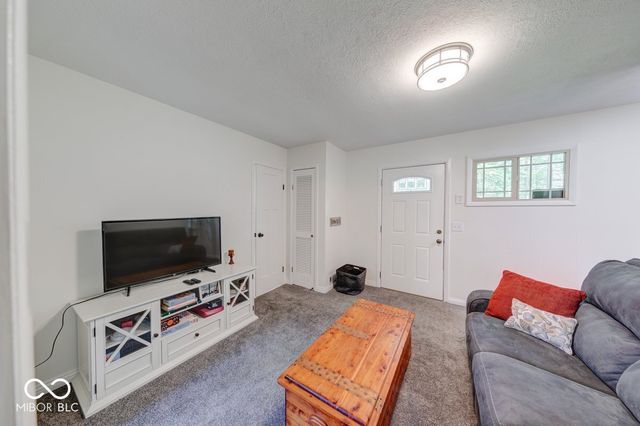 7254 Halibut Drive, Nineveh, IN 46164