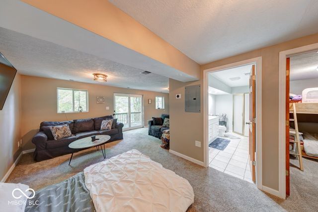 7254 Halibut Drive, Nineveh, IN 46164