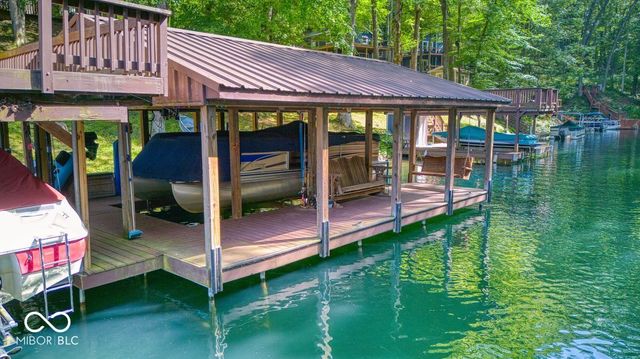 7254 Halibut Drive, Nineveh, IN 46164