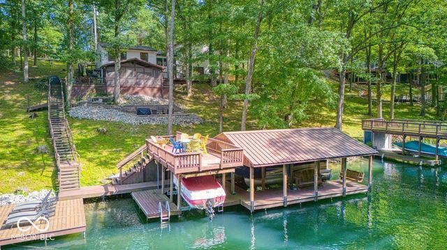 7254 Halibut Drive, Nineveh, IN 46164