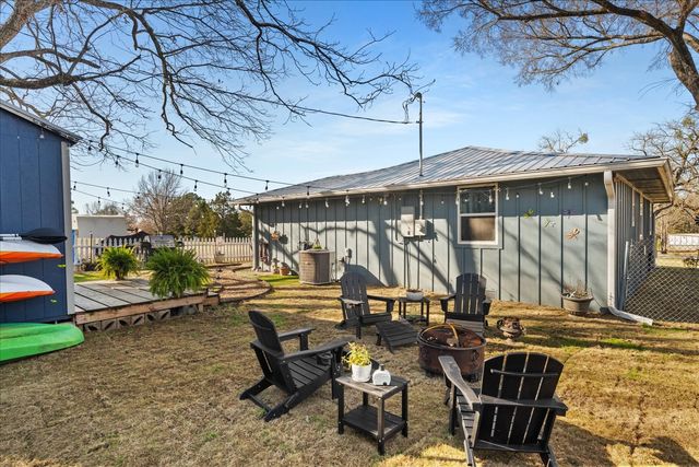 681 Briggs Boulevard, East Tawakoni, TX 75472