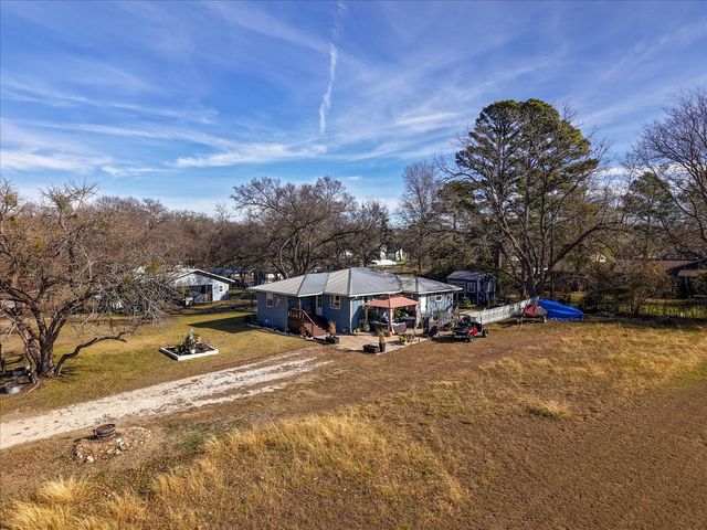 681 Briggs Boulevard, East Tawakoni, TX 75472
