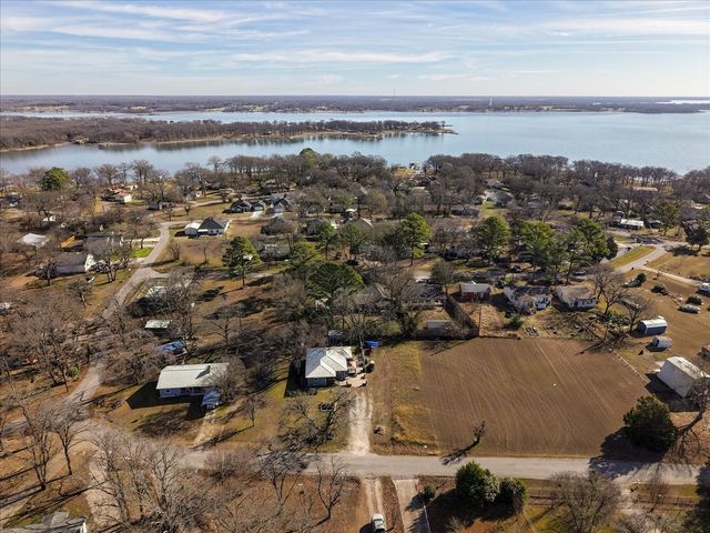 681 Briggs Boulevard, East Tawakoni, TX 75472