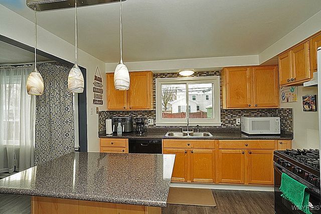 104 Donna Lea Boulevard, Amherst, NY 14221