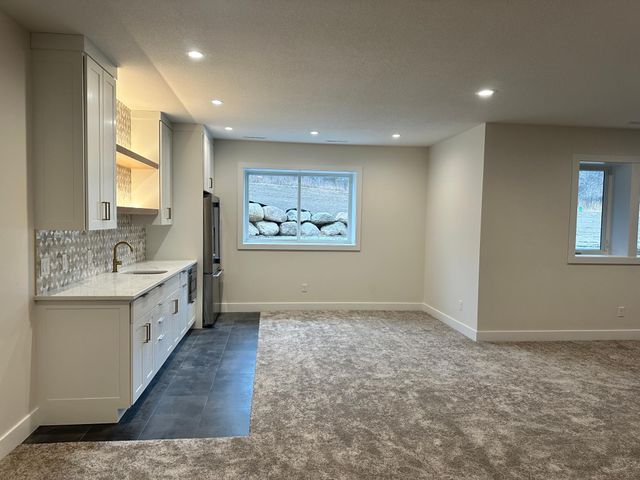 1713 Boelter Estates Drive NW, Rochester, MN 55901