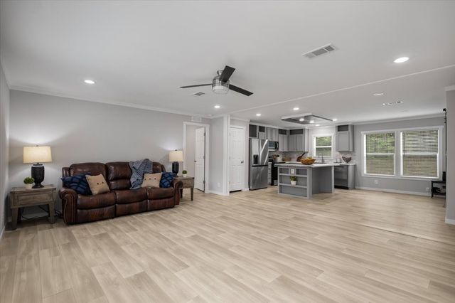 18755 County Road 4104, Lindale, TX 75771