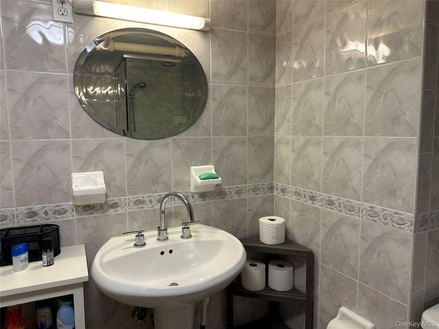 64-73 59th Avenue, Maspeth, NY 11378