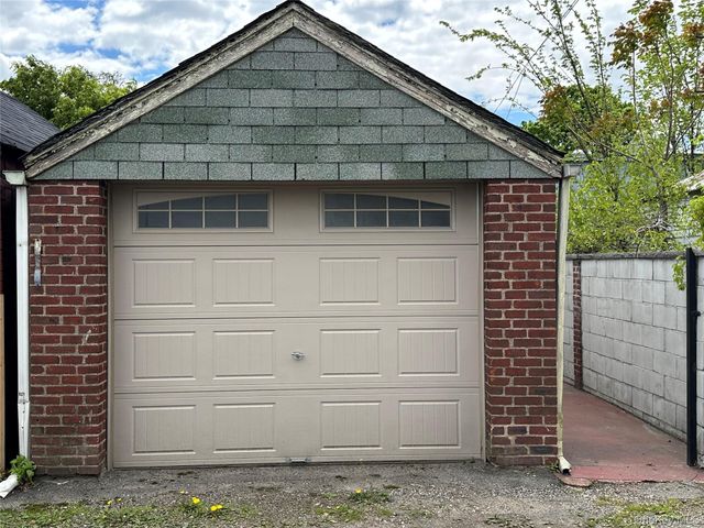 64-73 59th Avenue, Maspeth, NY 11378