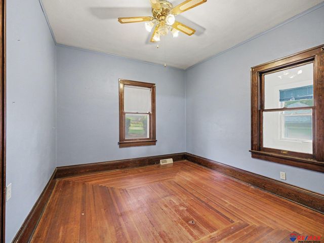 429 E 3rd Street, Papillion, NE 68046