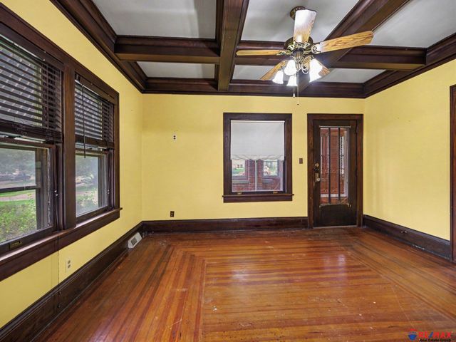 429 E 3rd Street, Papillion, NE 68046