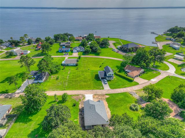 175 Echo Lane, Livingston, TX 77351