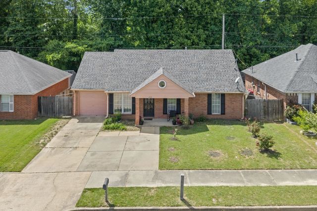 2515 PARKVIEW DR, Memphis, TN 38128