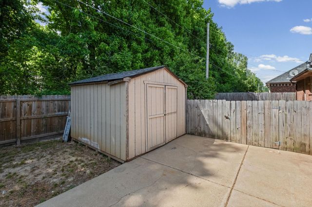 2515 PARKVIEW DR, Memphis, TN 38128