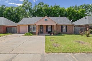 2515 PARKVIEW DR, Memphis, TN 38128