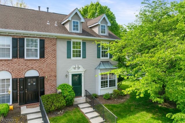 31 Bethany Ct, Franklin Twp., NJ 08823