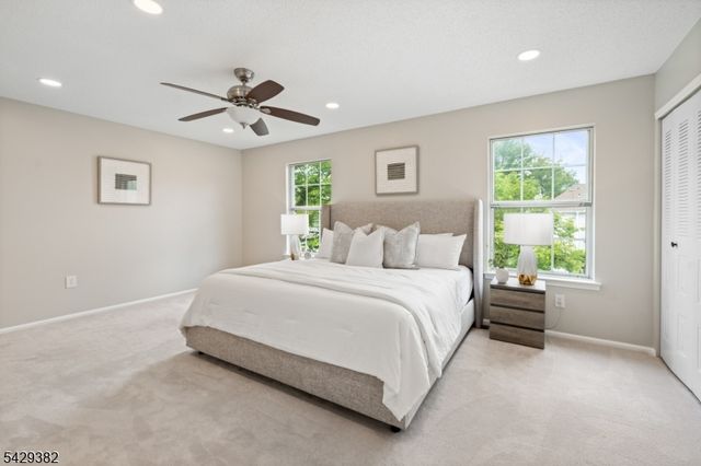 31 Bethany Ct, Franklin Twp., NJ 08823