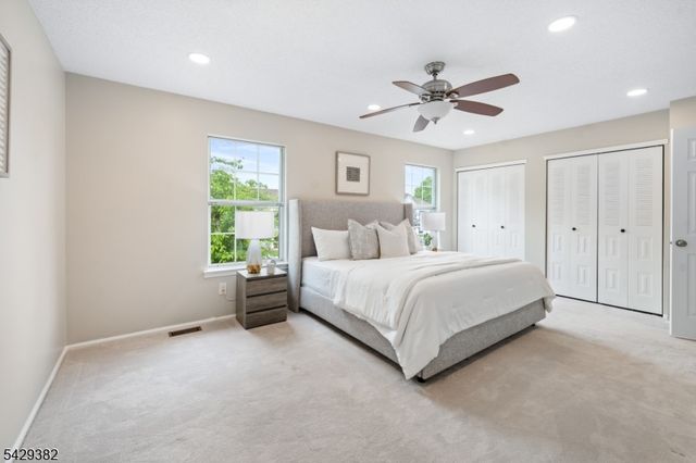 31 Bethany Ct, Franklin Twp., NJ 08823
