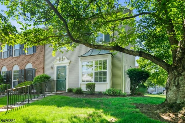 31 Bethany Ct, Franklin Twp., NJ 08823