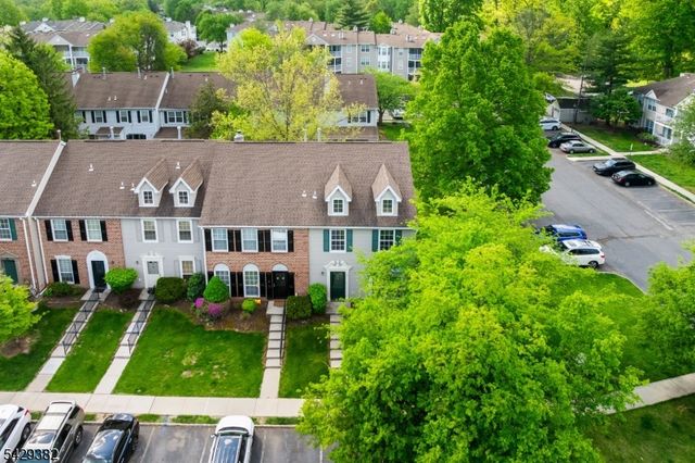 31 Bethany Ct, Franklin Twp., NJ 08823