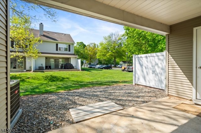 31 Bethany Ct, Franklin Twp., NJ 08823
