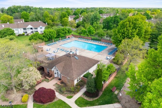 31 Bethany Ct, Franklin Twp., NJ 08823