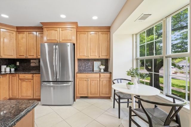 31 Bethany Ct, Franklin Twp., NJ 08823